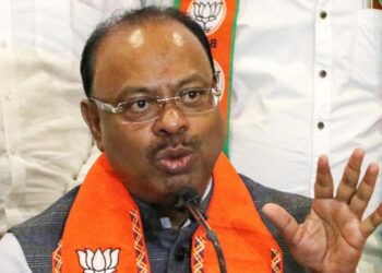 ४० पट नजराणा रद्द; औद्योगिक प्रकल्पांना ३ वर्षांची मुदतवाढ – विधेयक विधानसभेत मंजूर